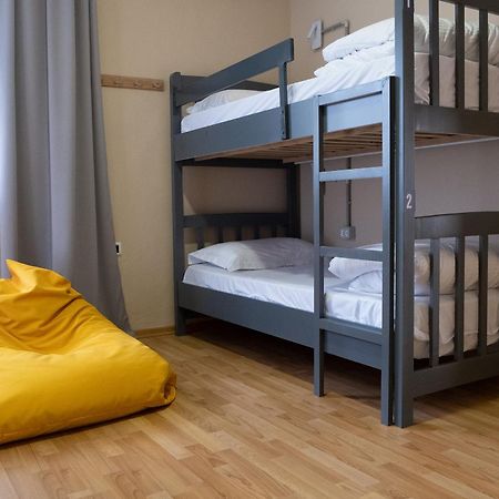 Mandarine Hostel Tirana Zewnętrze zdjęcie