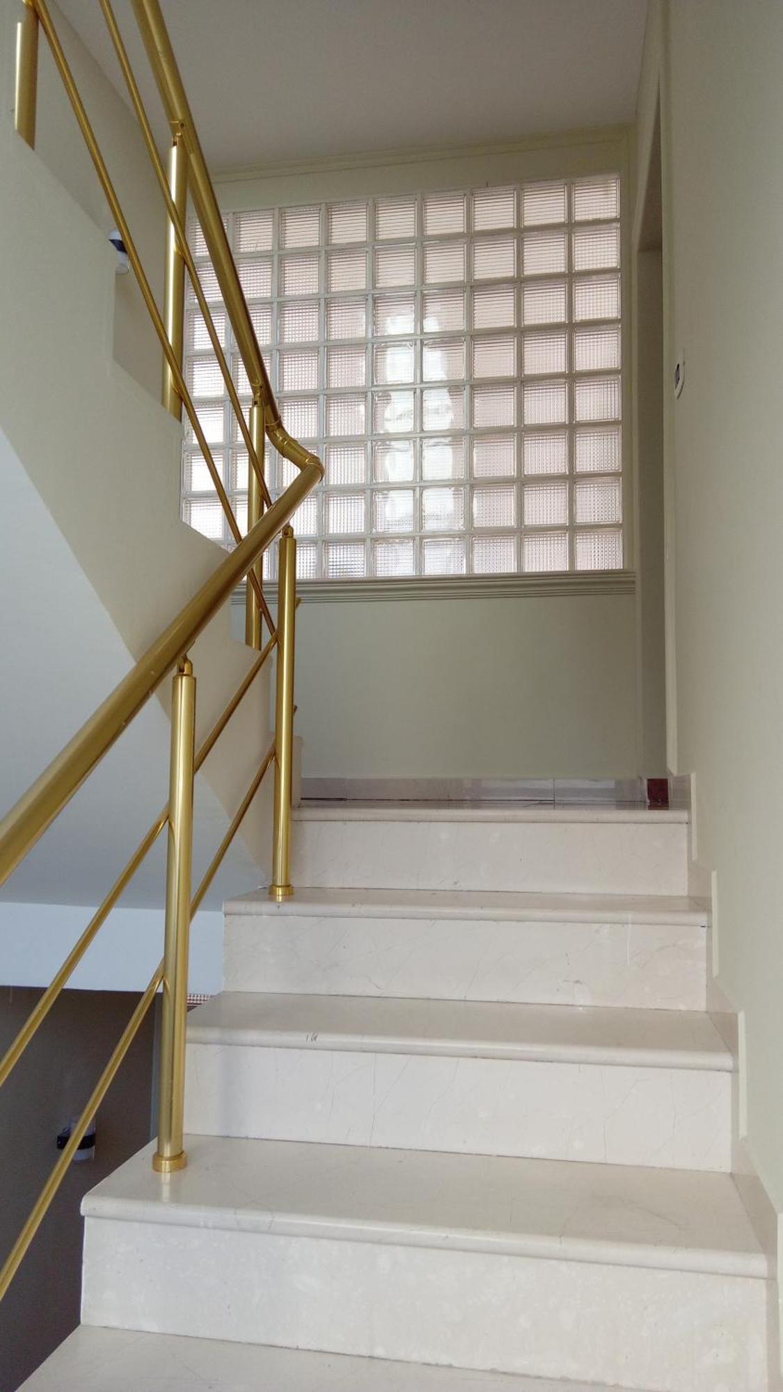 Mandarine Hostel Tirana Zewnętrze zdjęcie