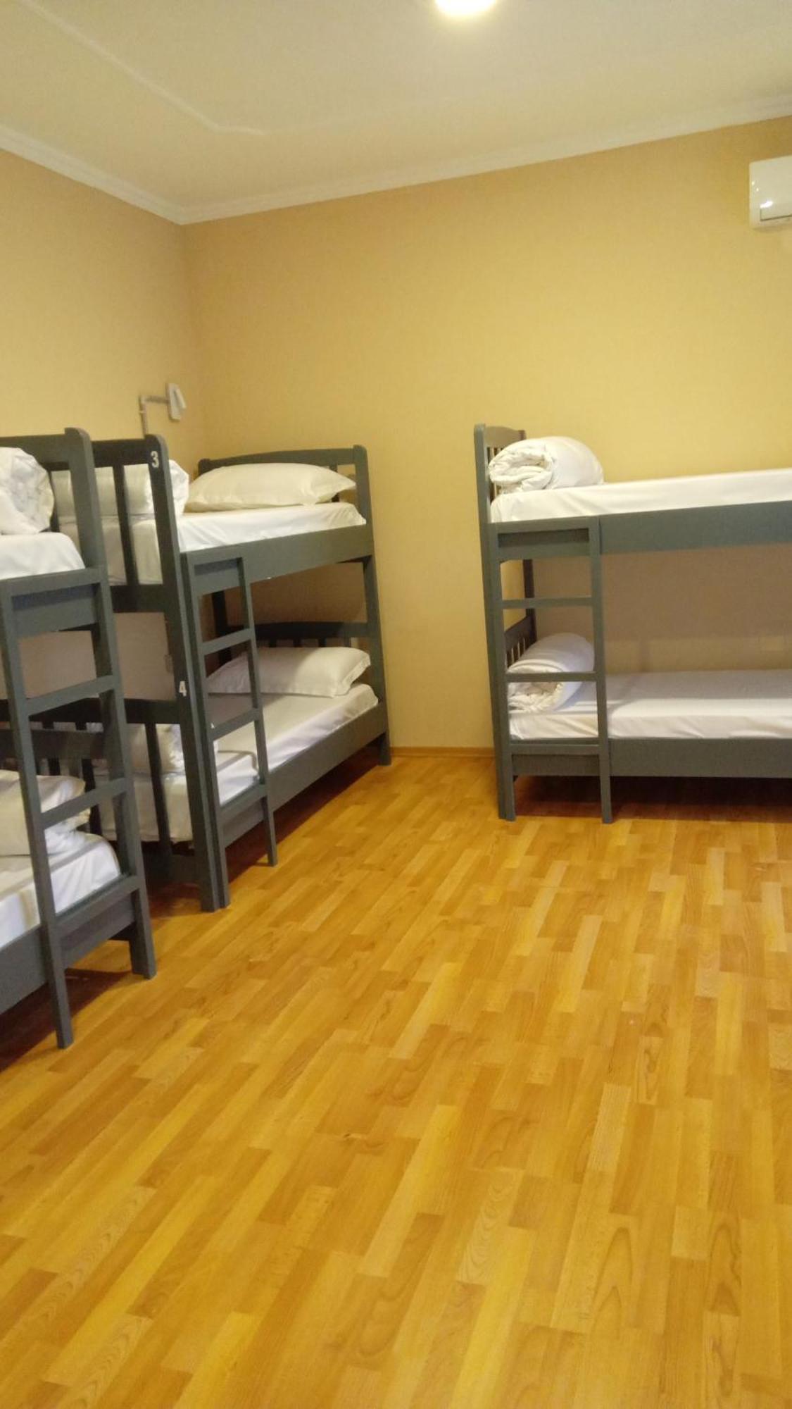 Mandarine Hostel Tirana Zewnętrze zdjęcie