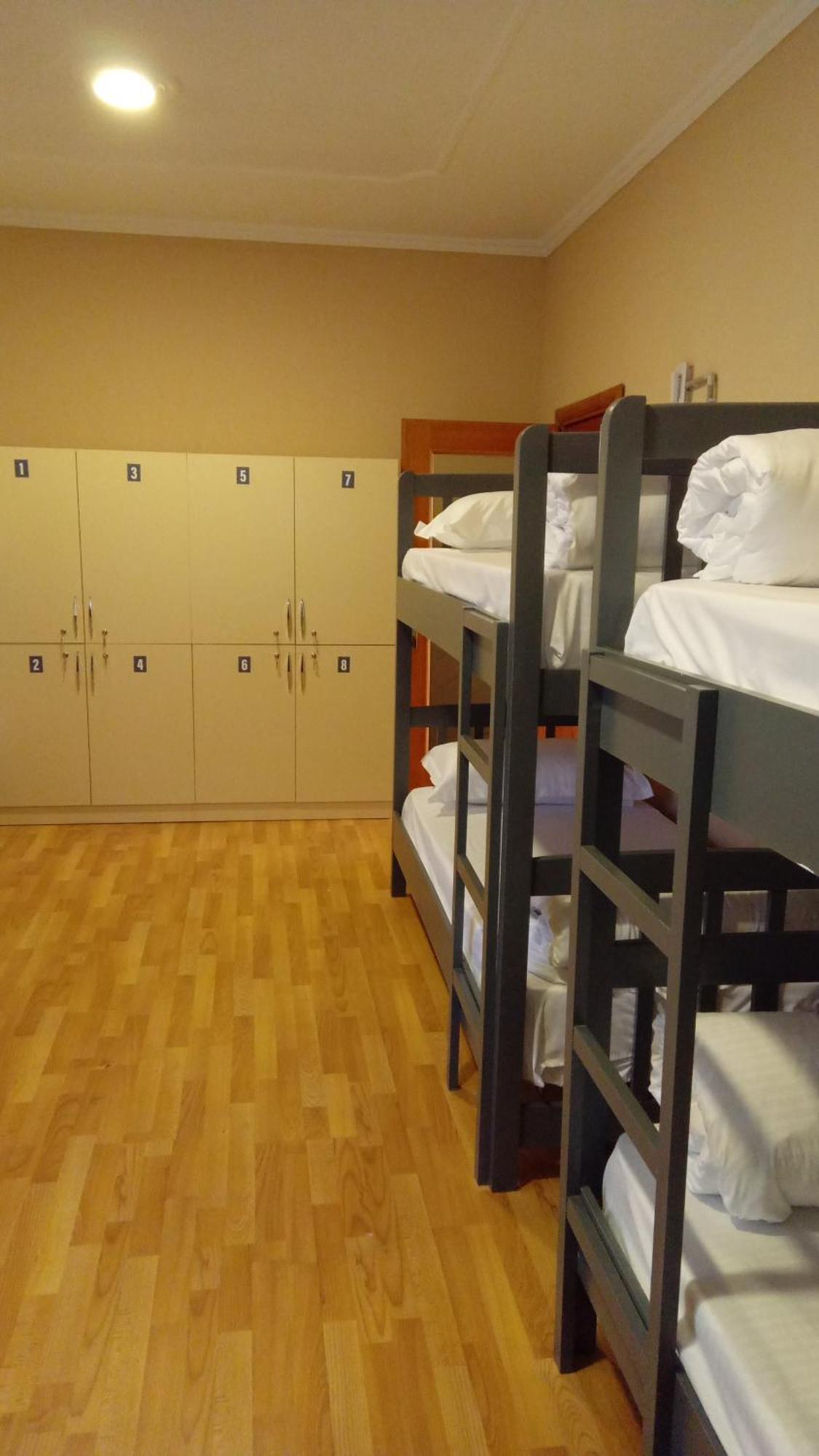 Mandarine Hostel Tirana Zewnętrze zdjęcie