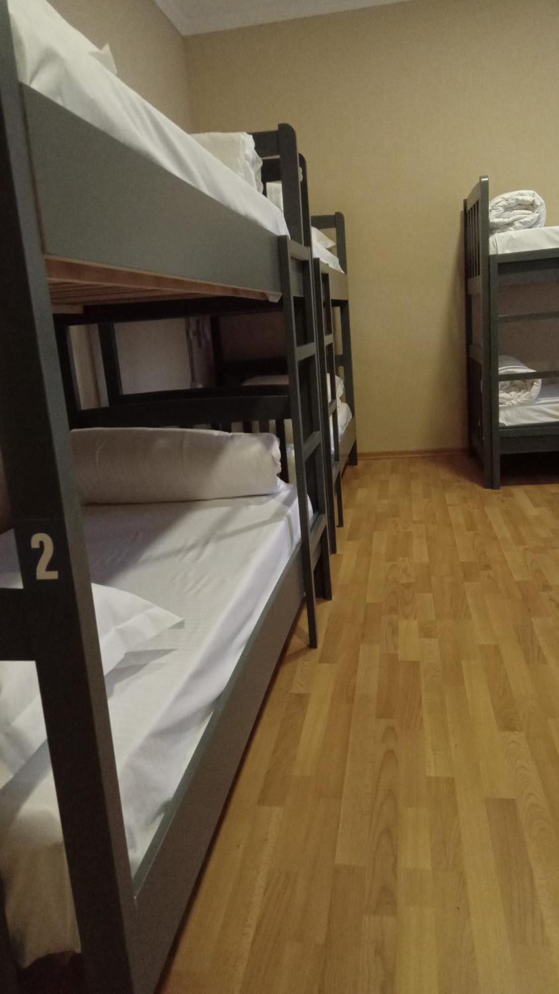 Mandarine Hostel Tirana Zewnętrze zdjęcie