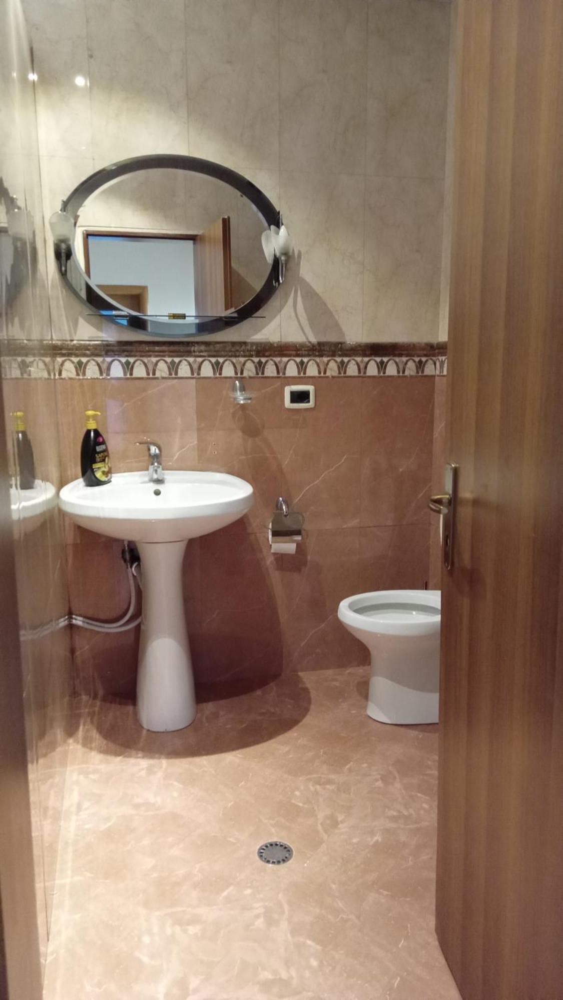 Mandarine Hostel Tirana Zewnętrze zdjęcie