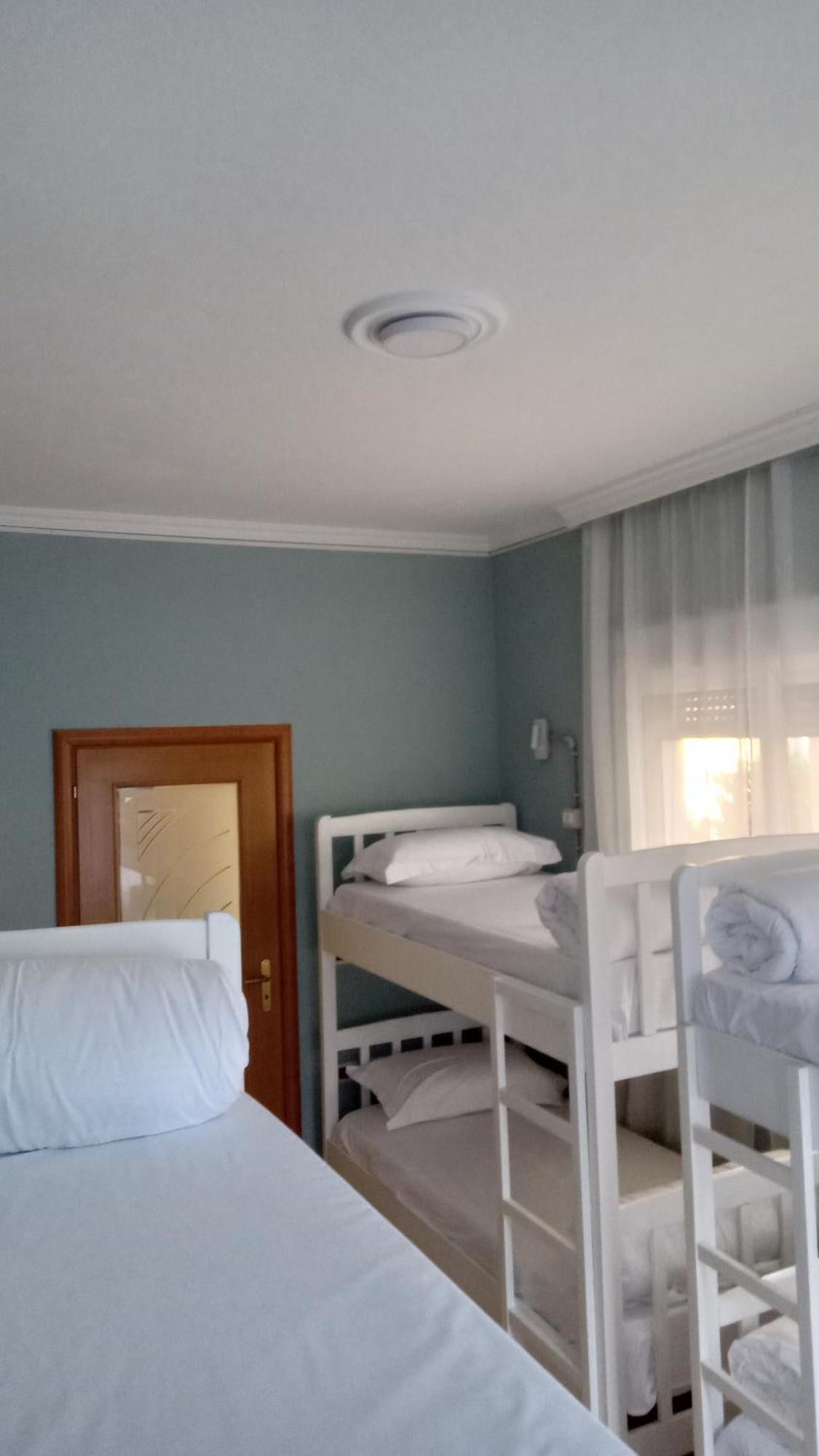Mandarine Hostel Tirana Zewnętrze zdjęcie