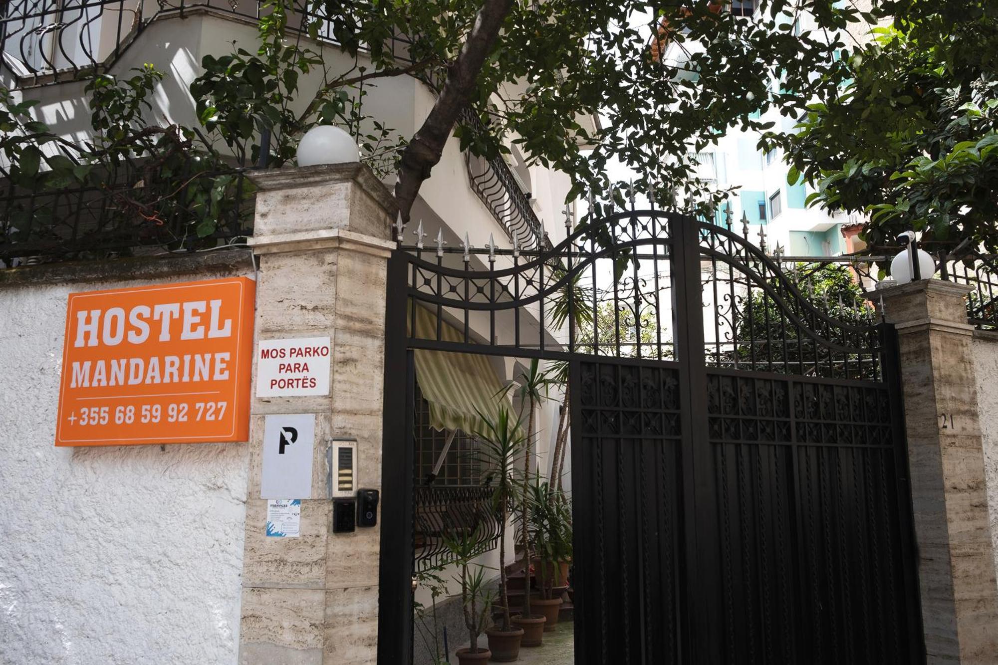 Mandarine Hostel Tirana Zewnętrze zdjęcie
