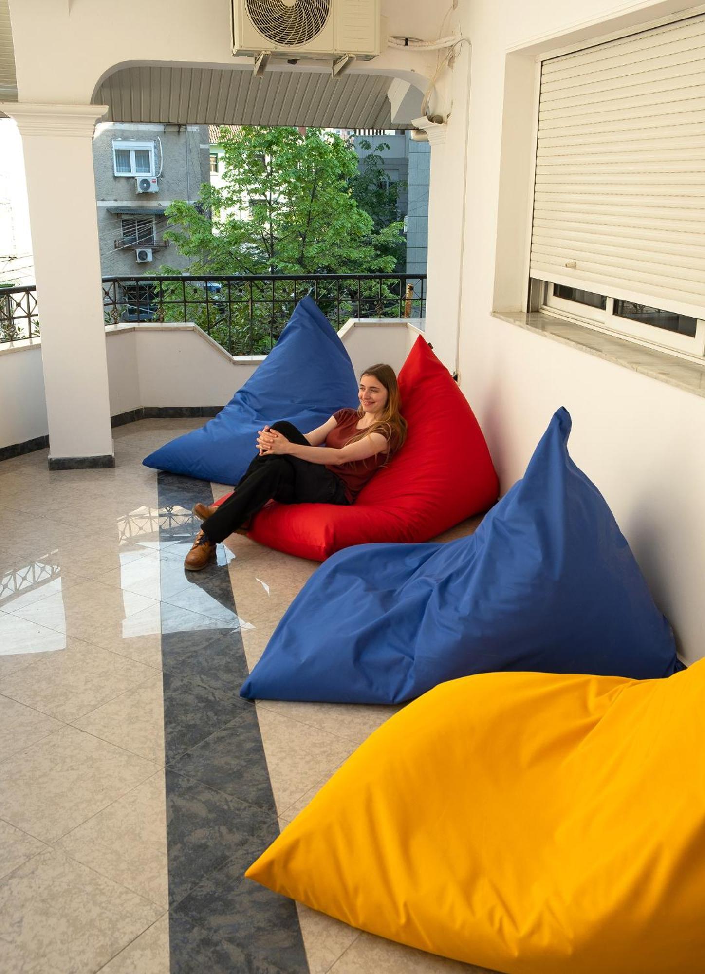Mandarine Hostel Tirana Zewnętrze zdjęcie