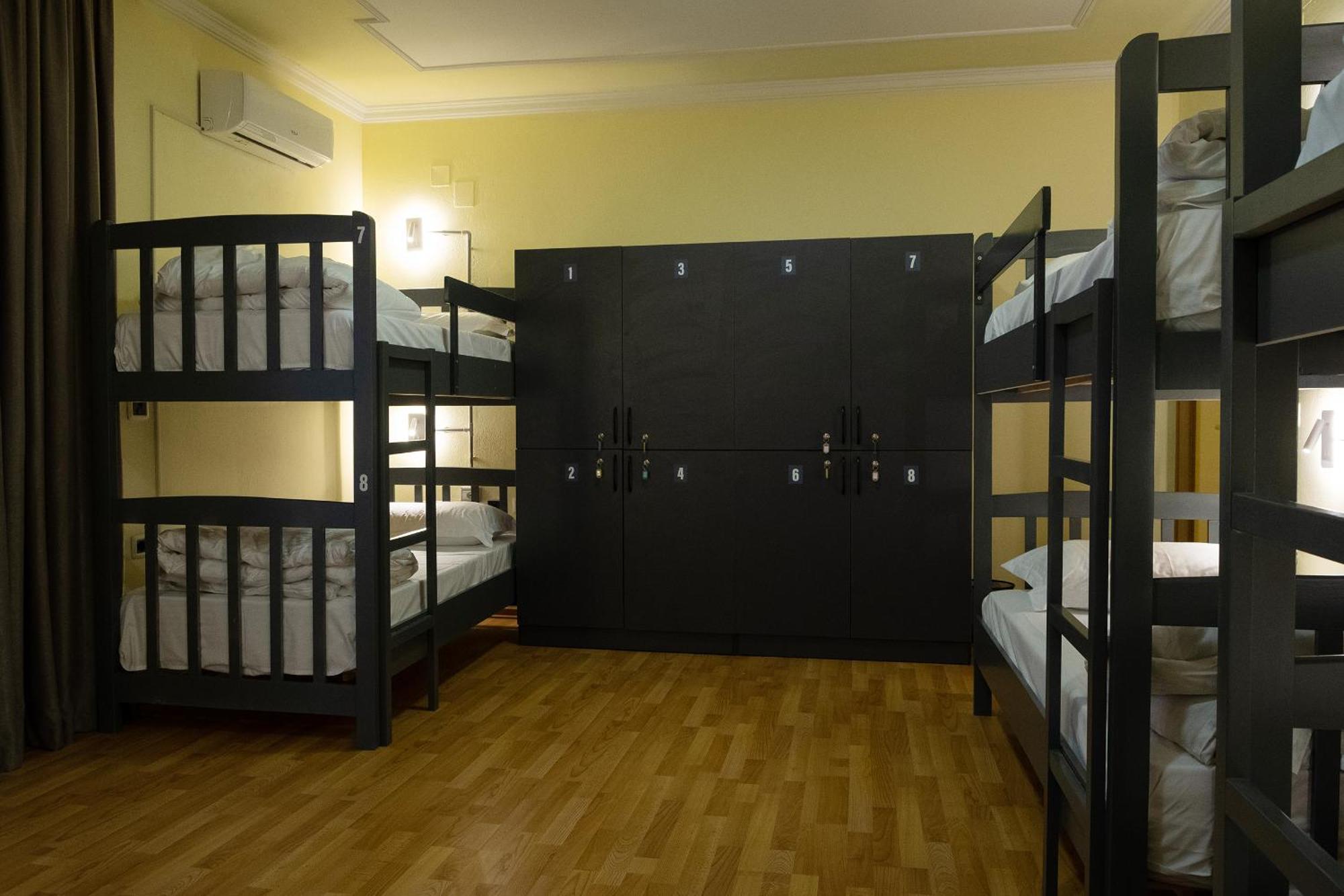 Mandarine Hostel Tirana Zewnętrze zdjęcie