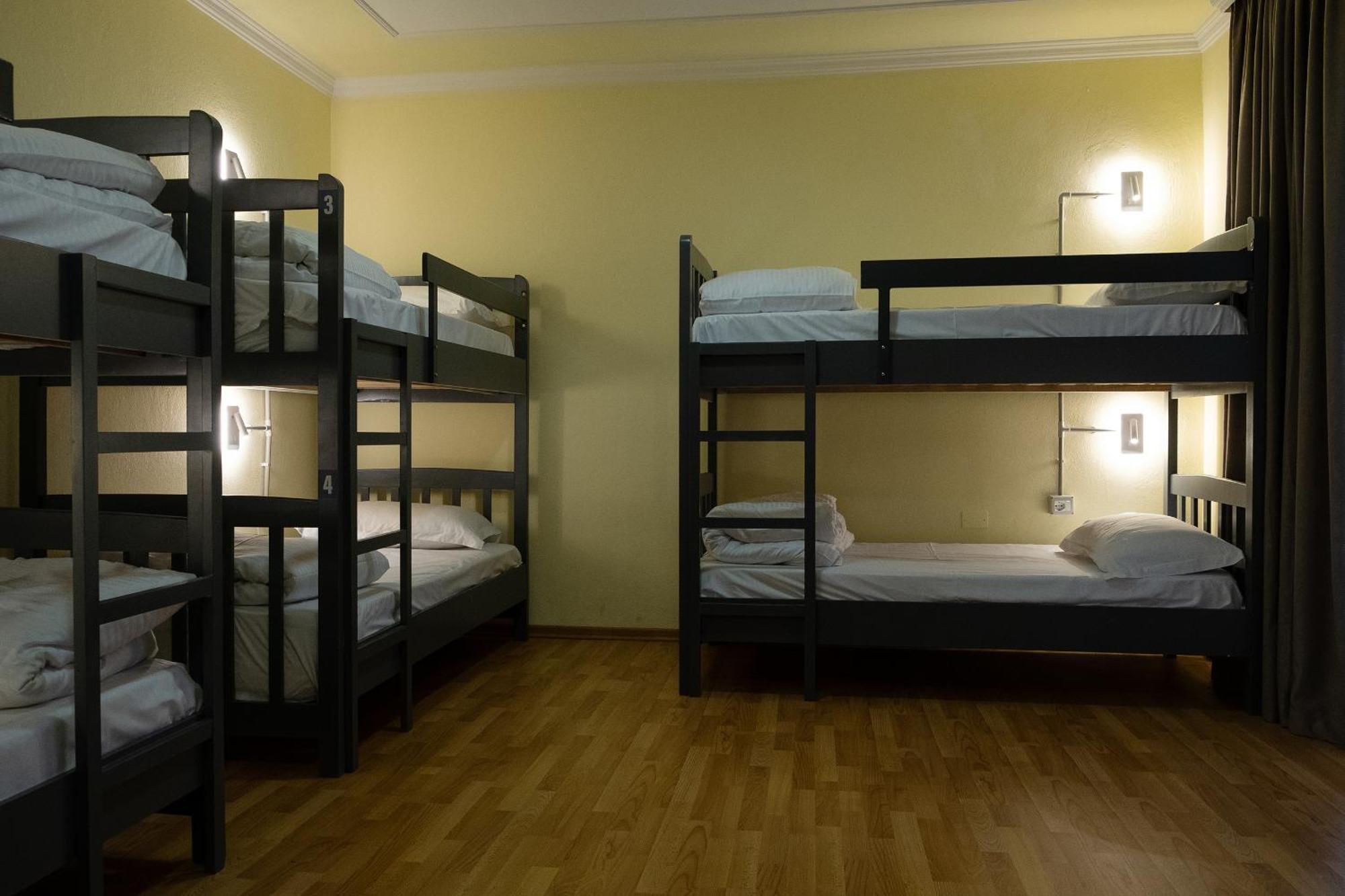 Mandarine Hostel Tirana Zewnętrze zdjęcie