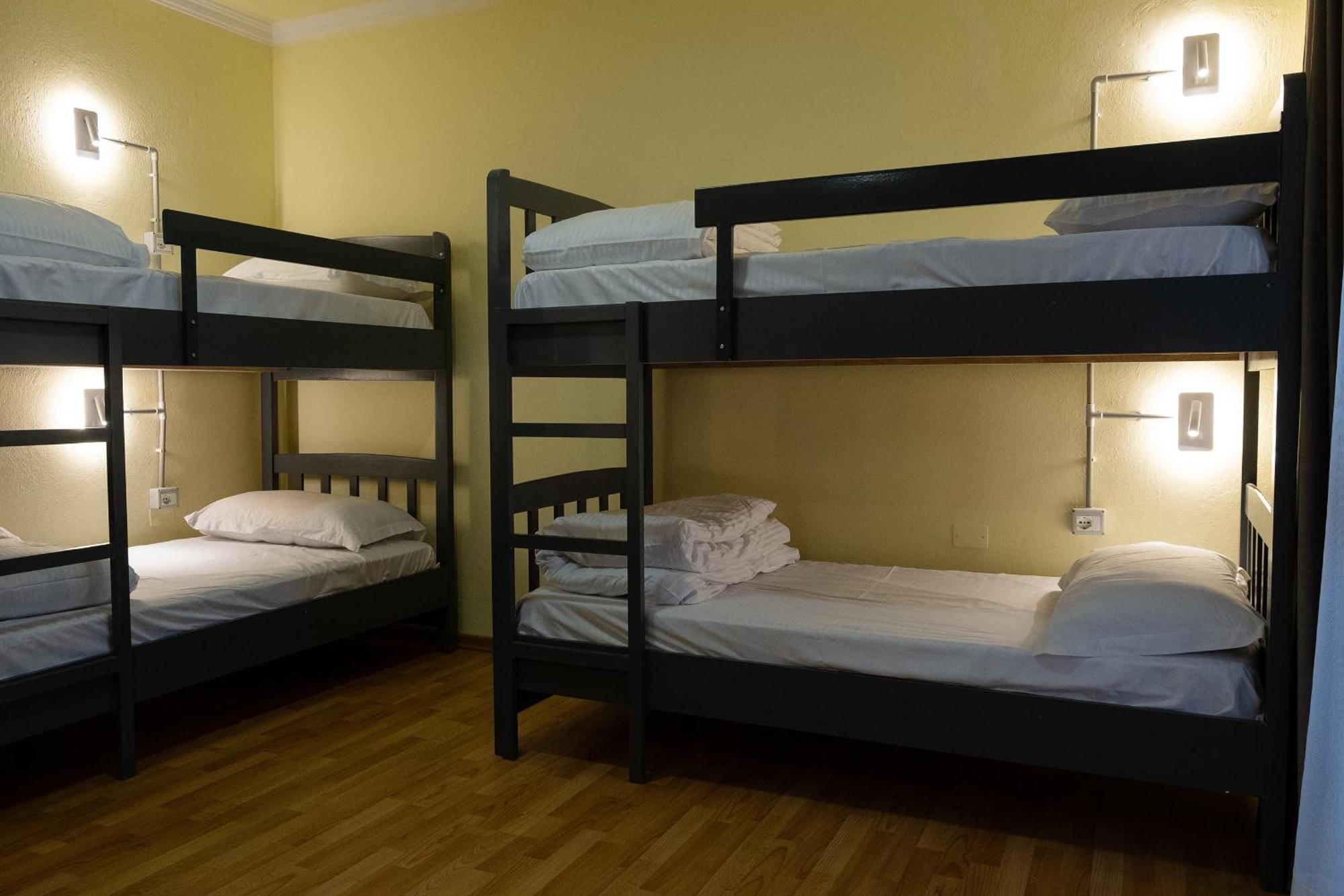 Mandarine Hostel Tirana Zewnętrze zdjęcie